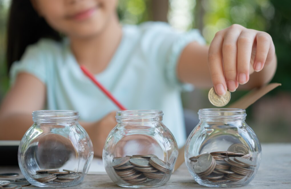 5 Practical Ways to Teach Money Skills to Students