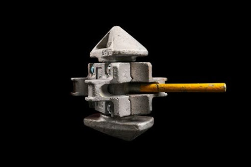 How Does a 40-Ton Box Survive a Mid-Ocean Typhoon Without Sliding Off a Ship?