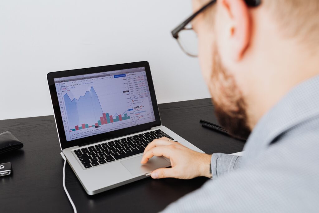 How an Online Accounting Program Builds Skills for a Changing Finance Industry